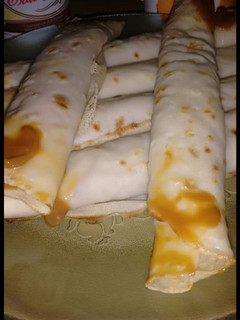 Una foto de Panqueques con dulce de leche 👌