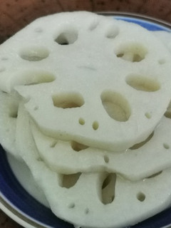 涼拌蓮藕片 的食譜成品照片
