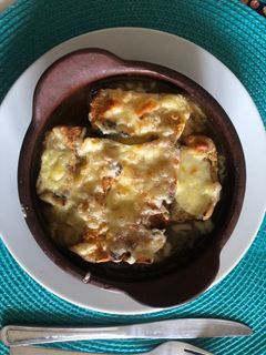 Una foto de Soupe à l’ oignon