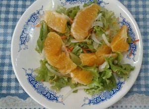 Una foto de Ensalada agridulce, una receta fácil y rica