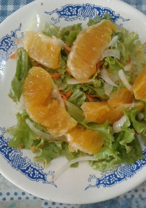 Una foto de Ensalada agridulce, una receta fácil y rica