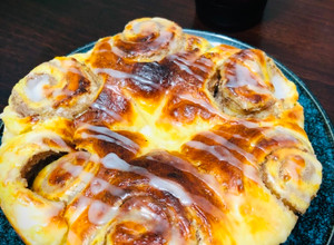 Una foto de Rollo de canela Japonés CINAMONROLL🇸🇪🇺🇾🇯🇵 シナモンロール［con Panetera Panificadora］