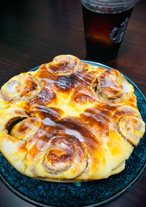 Una foto de Rollo de canela Japonés CINAMONROLL🇸🇪🇺🇾🇯🇵 シナモンロール［con Panetera Panificadora］
