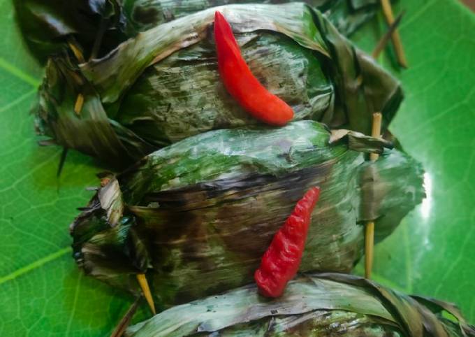 Nasi Bakar Ayam Suwir Kemangi