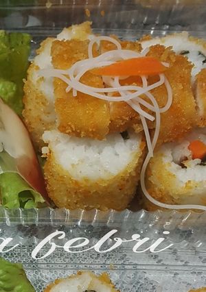 Foto resep Chicken katsu & sushi goreng ala fe'