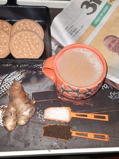 अदरक वाली चाय(adrak wali chai recipe in hindi) रेसिपी मुख्य फोटो