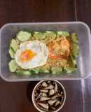 Cơm chiên trứng và tôm