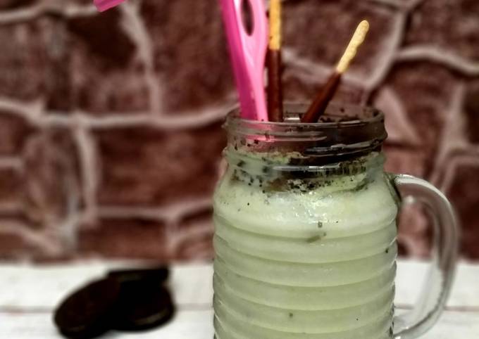 Cara Gampang Menyiapkan Es Susu Matcha, Lezat Sekali