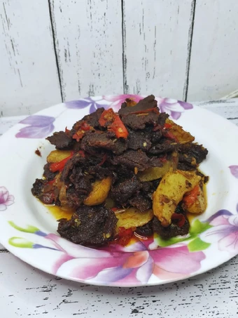 Langkah Mudah untuk Menyiapkan Resep Dendeng Balado yang Uenak Anti Ribet, Lezat Sekali