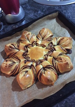 O poză a rețetei Cozonac floare cu nutella.