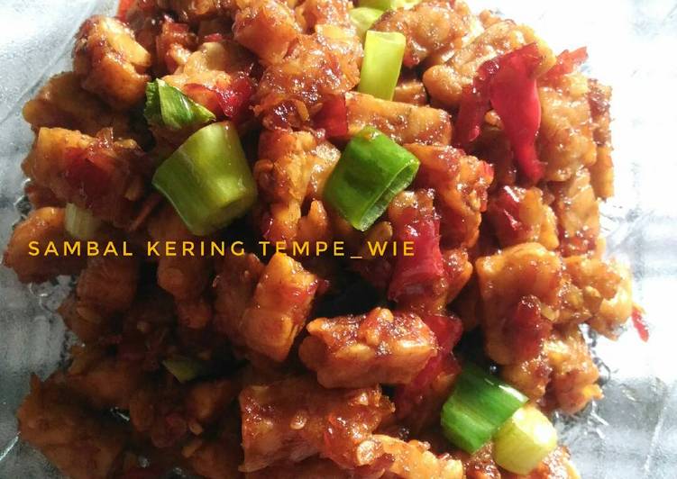 Bagaimana Menyiapkan Sambal kering tempe yang Enak Banget