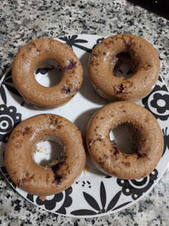 Una foto de Donuts sin azúcar con arándanos