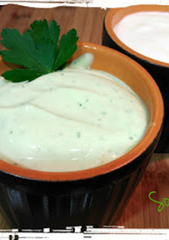 Una foto de Lactonesa de menta y perejil