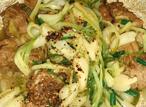 Hình của món Thịt heo xào củ kiệu.