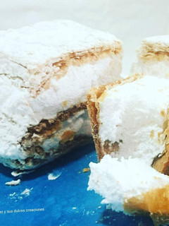 Una foto de Milhojas de merengue Italiano
