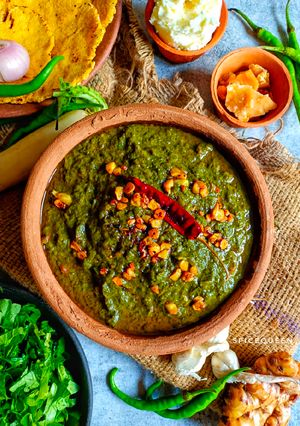 સરસોં દા સાગ (Sarson da saag recipe in Gujarati) રેસીપી મુખ્ય ફોટો