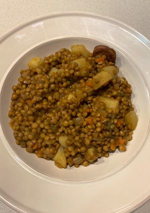 Una foto de Guiso de lentejas para tres