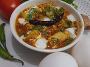 A picture of tomato egg curry