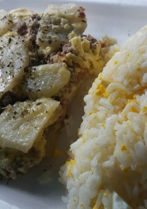 Una foto de Pastel de papas, carne picada y mozzarella