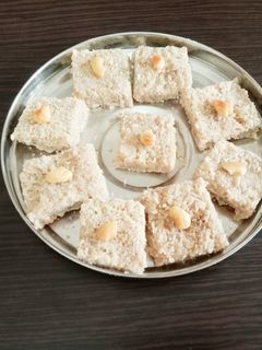 தேங்காய், பால் கேக்(coconut milk cake recipe in tamil) செய்முறை முக்கிய புகைப்படம்