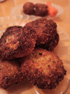 Una foto de Falafel al horno y salsa de yogur básica (BLW)