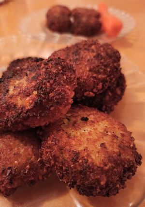 A picture of Baked Falafel and Basic Yogurt Sauce (BLW).