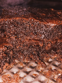 Una foto de Fudge brownies económico