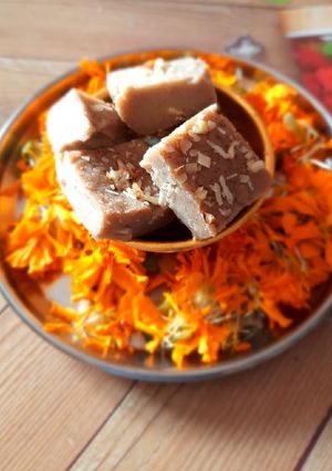 सिंघारे का हलवा (Singhare ka halwa recipe in hindi) रेसिपी मुख्य फोटो