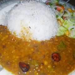 A picture of Dall rice platter.