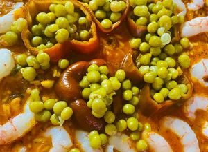 Una foto de ARROZ CON FRUTOS DE MAR (MEJILLONES-LANGOSTINOS Y BERBERECHOS) 😋🤩🦐🐙🦑🦀🦞