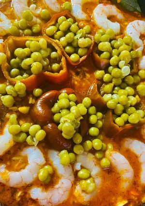 Una foto de ARROZ CON FRUTOS DE MAR (MEJILLONES-LANGOSTINOS Y BERBERECHOS) 😋🤩🦐🐙🦑🦀🦞