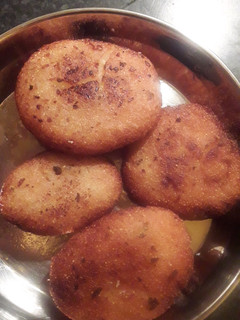 काकरा पीठा (Kakara Pitha recipe in Hindi) रेसिपी मुख्य फोटो