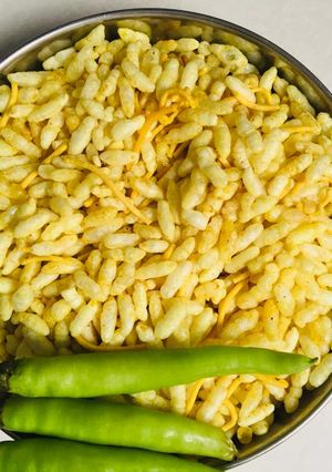 સેવ મમરા (Sev Mamara Recipe In Gujarati) રેસીપી મુખ્ય ફોટો