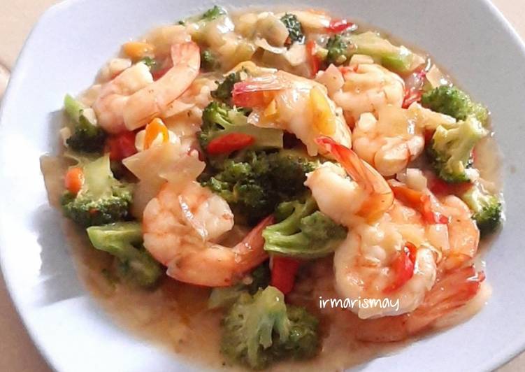 Resep 45. Brokoli Udang Saus Bawang Putih Anti Gagal