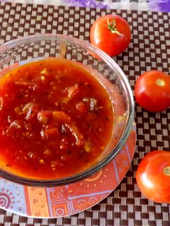 টমেটো খেজুরের চাটনি (tomato khejurer chatni recipe in Bengali) রেসিপির প্রধান ছবি
