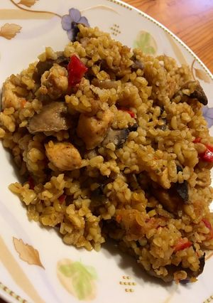 Csirkés, gombás bulgur recept fotója