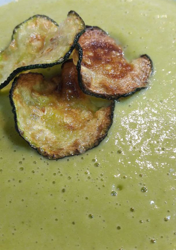 Una foto de Crema de calabacín con Roquefort