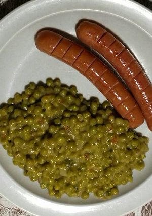 Zöldborsófőzelék virslivel recept fotója