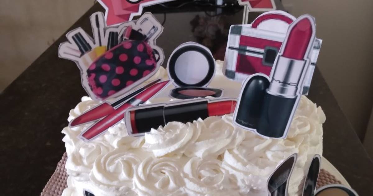 Bolo de Maquiagem, Como Fazer Bolo de Maquiagem, How To Make a Makeup  Cake