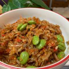 รูปของ Sambel bawang teri dan pete