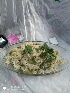 A picture of Matar Pulao.