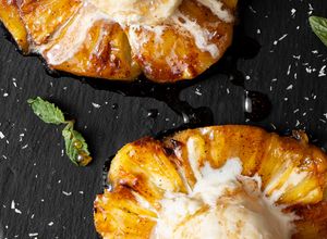 Hình của món Dứa Rum Nướng -  Rum-soaked Grilled Pineapple.