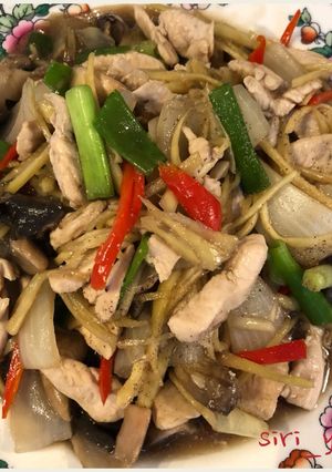 รูปของ อกไก่ผัดขิง