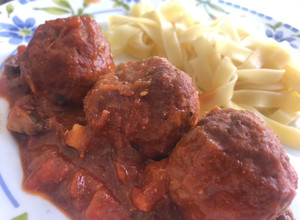 Una foto de Albóndigas de pavo con tagliatelle
