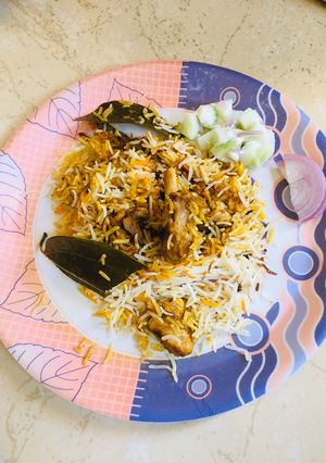 A picture of Yummy Chicken Biryani.