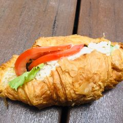 A picture of Croissant Chicken Sandwich.