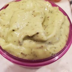 A picture of Avocado Yogurt Aioli.