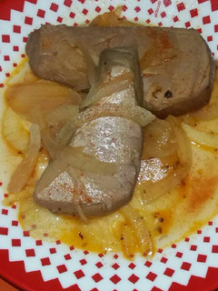 Una foto de Atún encebollado