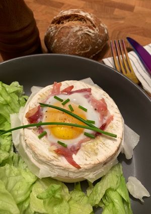 Une photo de ☆Oeufs Cocotte en Nid de Camembert☆