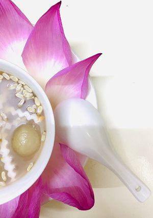 Hình của món Chè sen dừa.